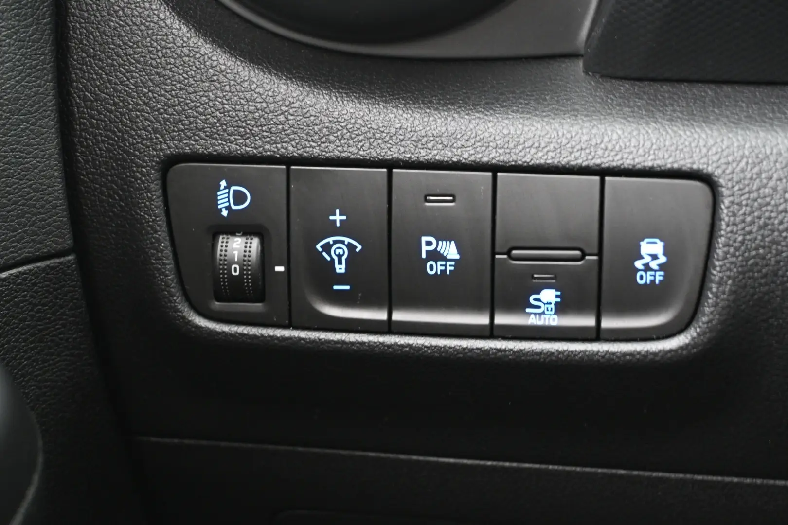 Car Image - 1UTOcpDiYh6tj4aAtmx4AG