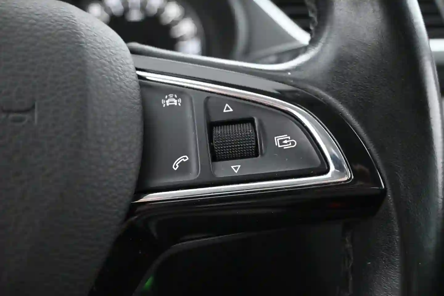 Car Image - 2hztf6uixWny2MhS2VhcAI