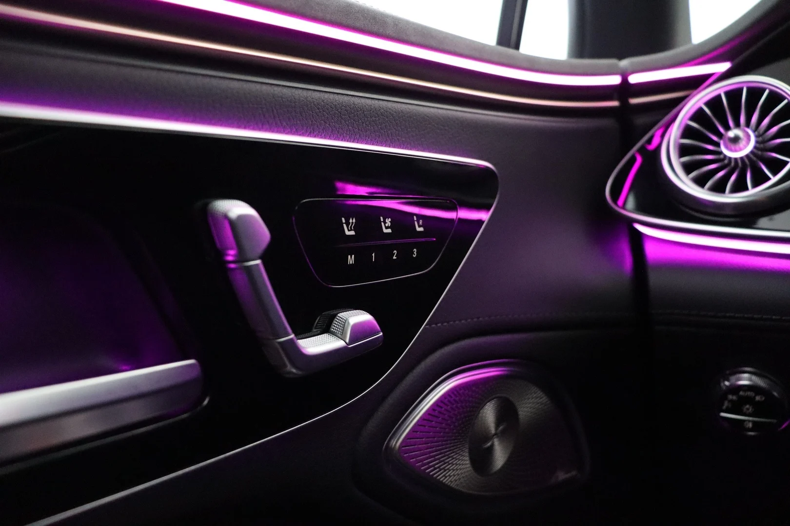 Car Image - 70bX6ItQLHYBO6BdpSjqPW