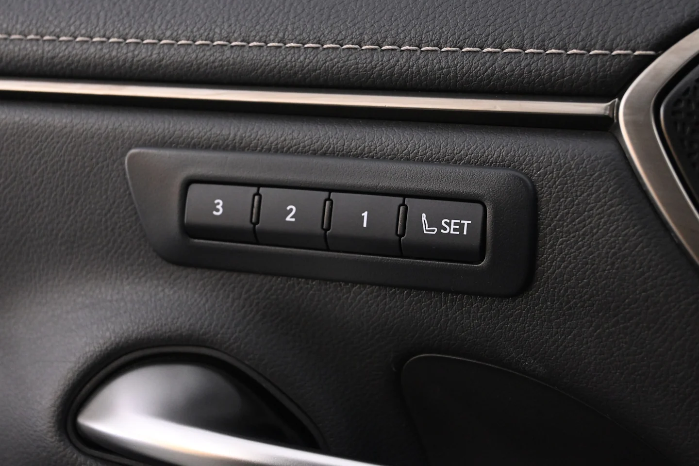 Car Image - 317htcsYAVpnjOc4mMGSsM