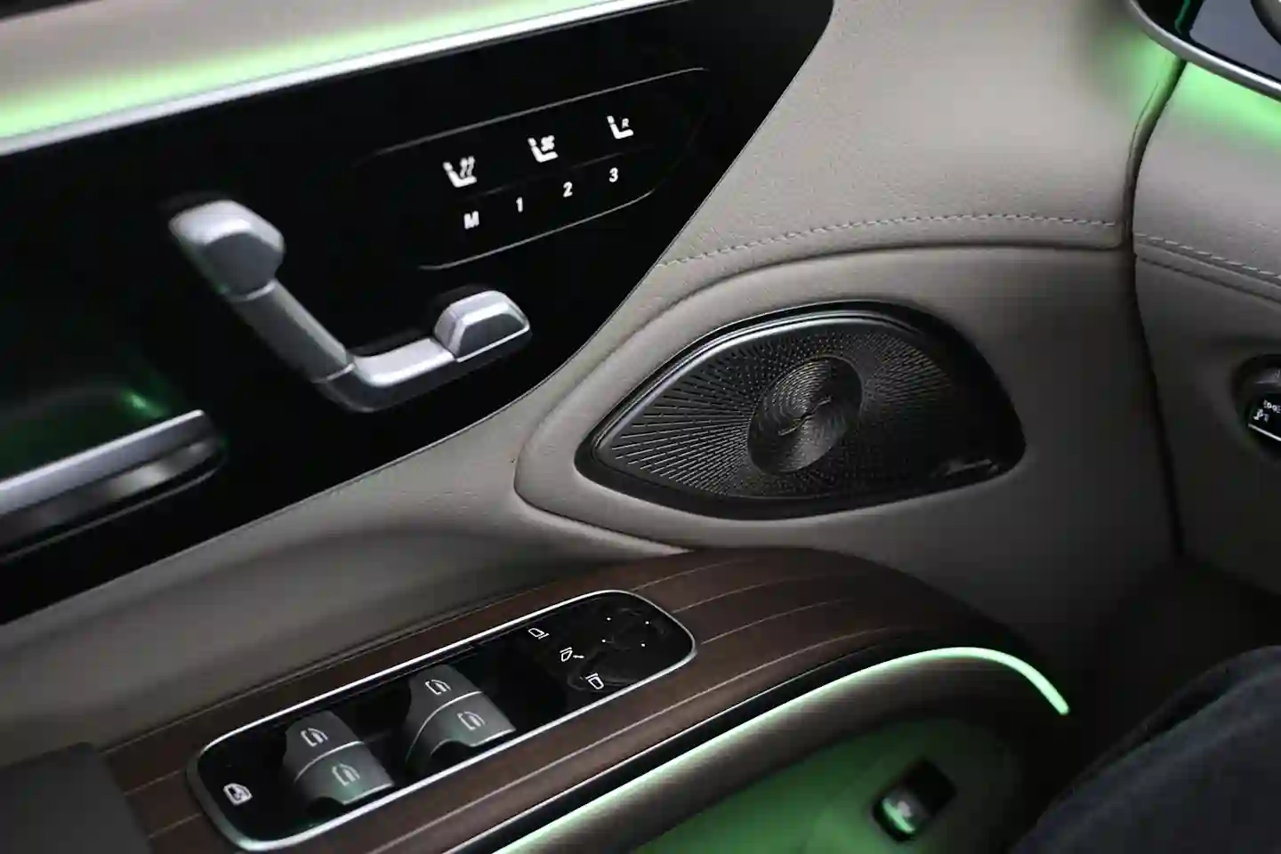 Car Image - 6W8OQUc2bBHAhpTRqgRcbM