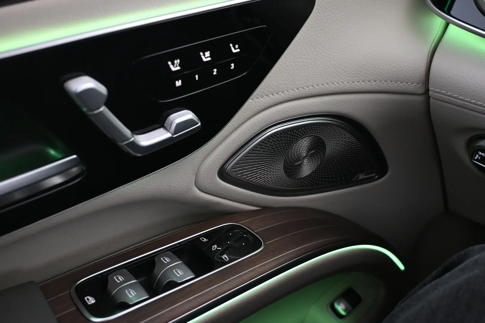 Car Image - 6W8OQUc2bBHAhpTRqgRcbM