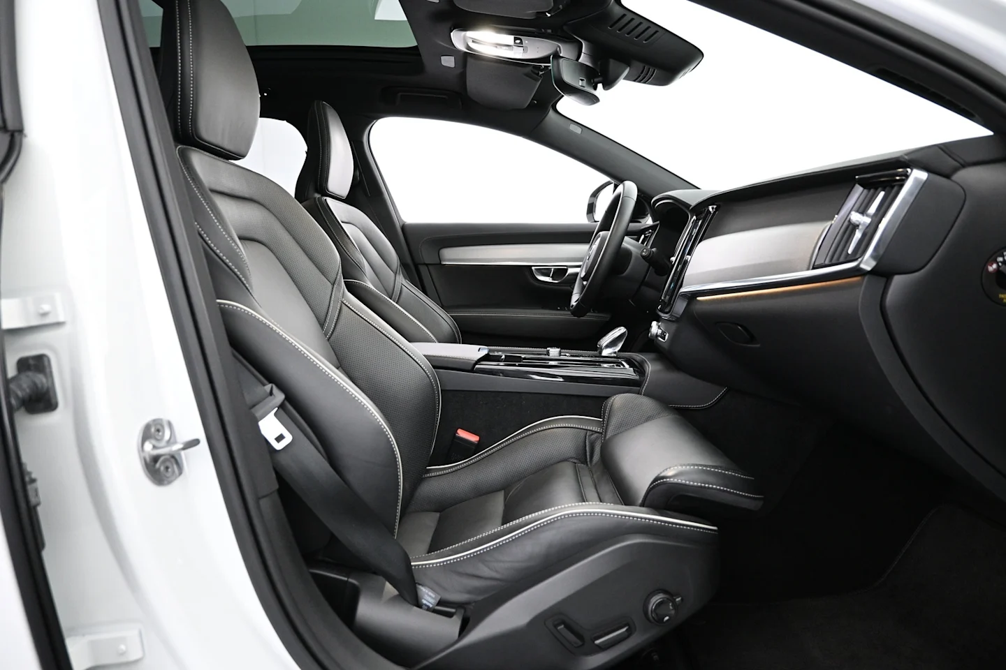 Car Image - 2x4YByNPSEeVz0huetR4uP