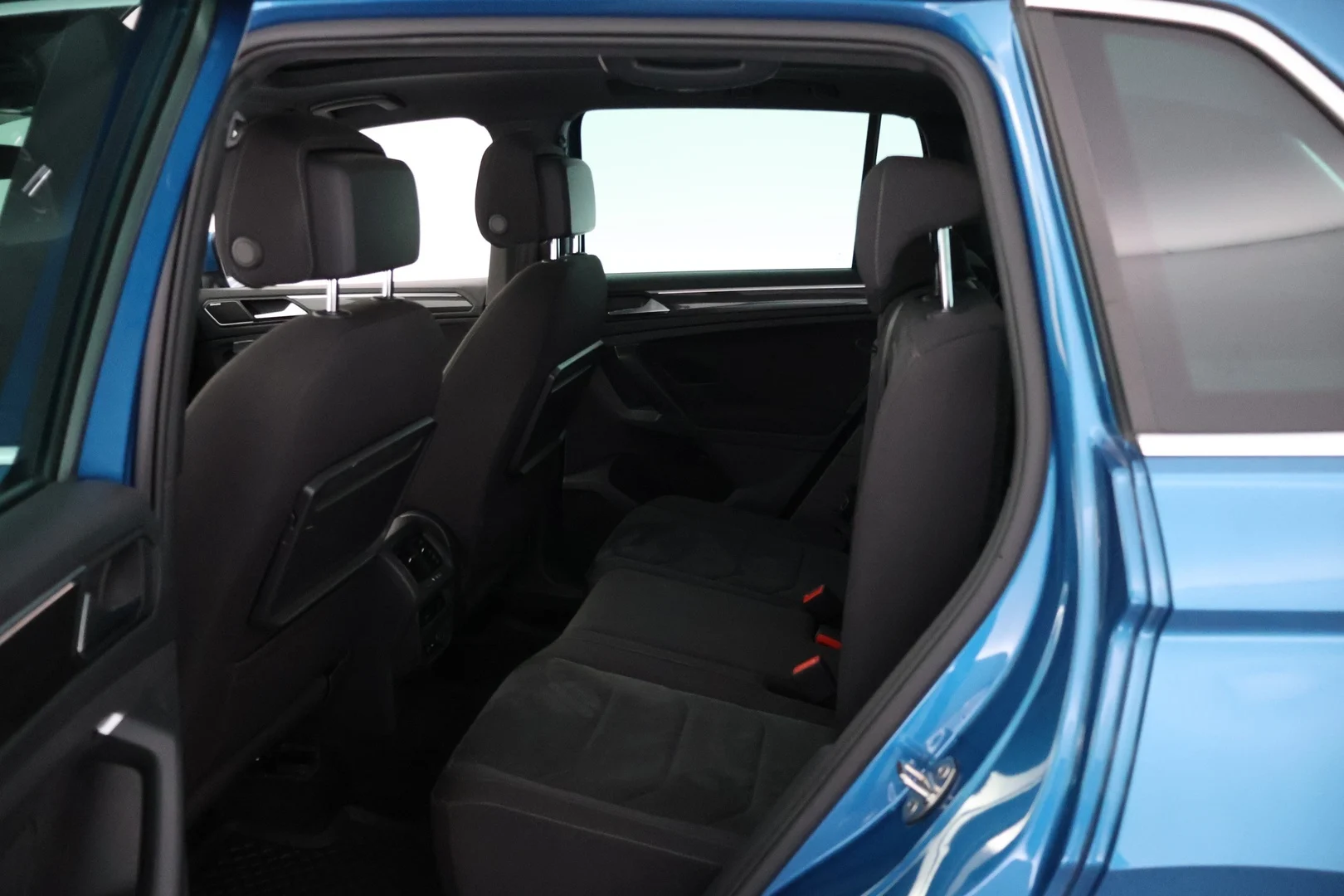 Car Image - 72RwHLBBC3Q2H5ilgNjRDV