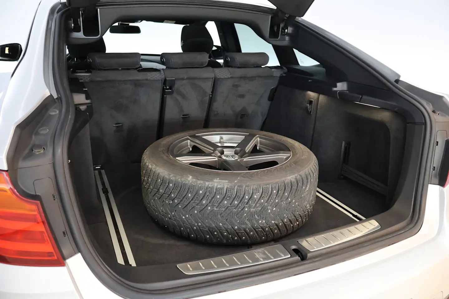 Car Image - 7knMimVKxbddLfiI77f1jp