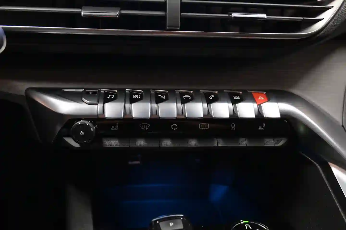 Car Image - 6OzM9BaLn2ZFmYSNowJ2ct