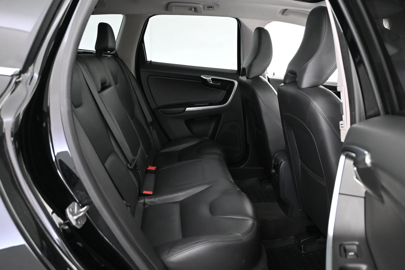 Car Image - 4KVCpxOoQF9iNTL6MMYZh1
