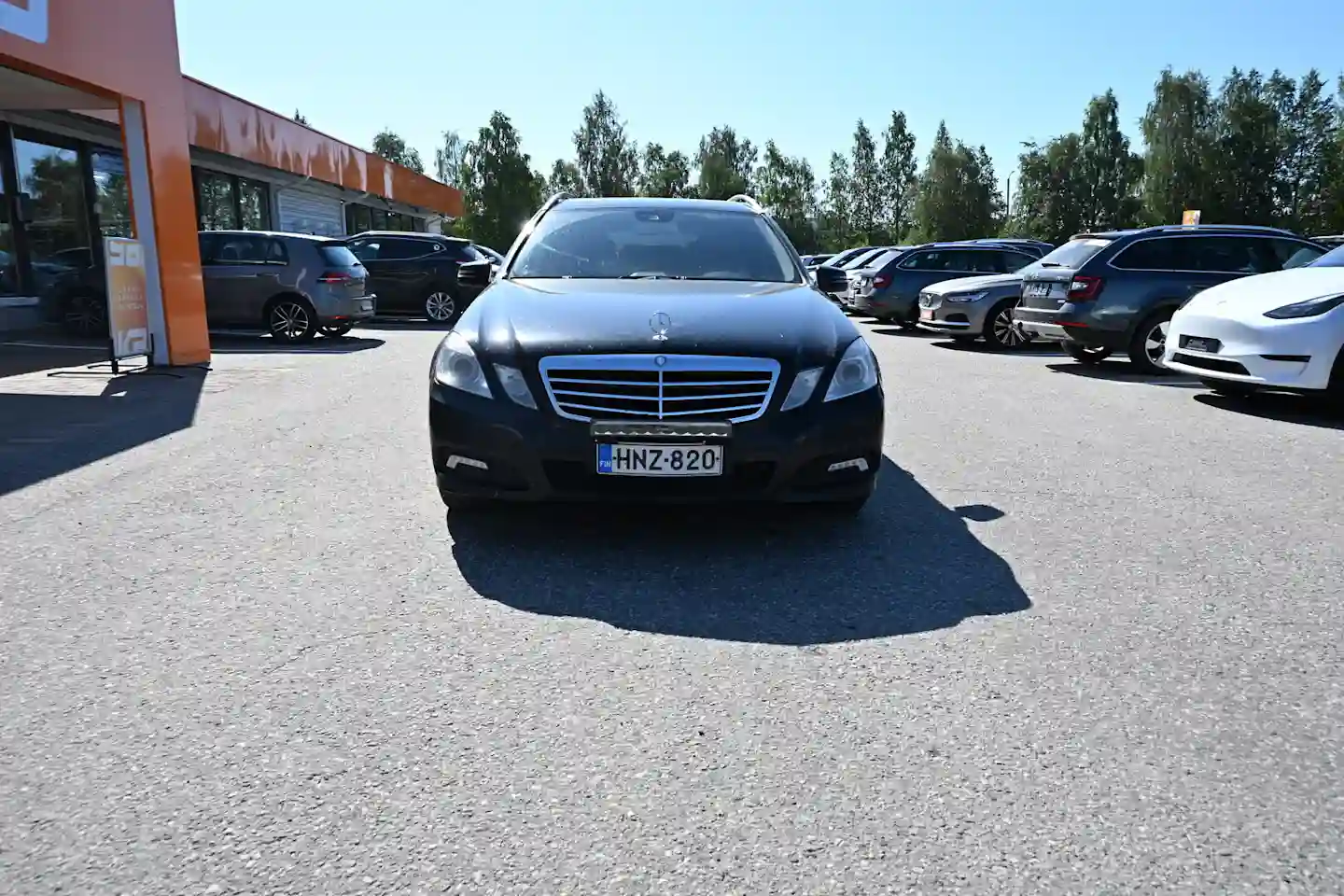 Car Image - 1FRUAW9MdCHkziJIwTnlvD