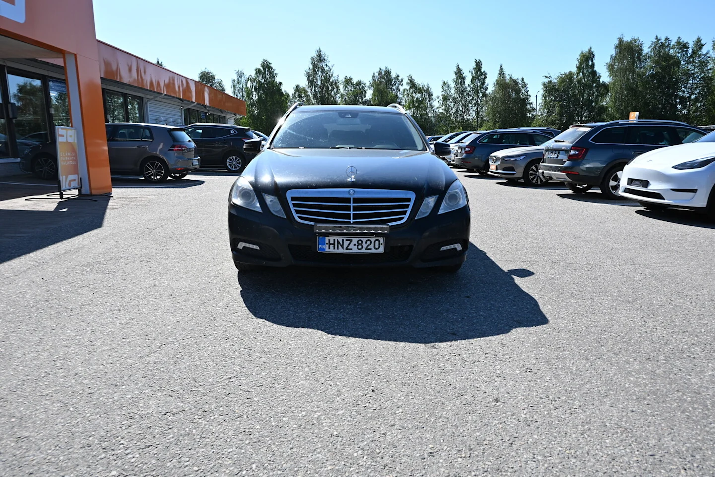 Car Image - 1FRUAW9MdCHkziJIwTnlvD