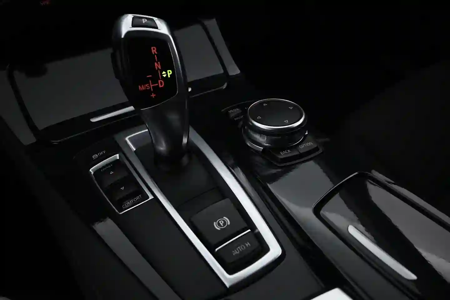 Car Image - 35jeoo7AAId1uAR5CxVaQ2