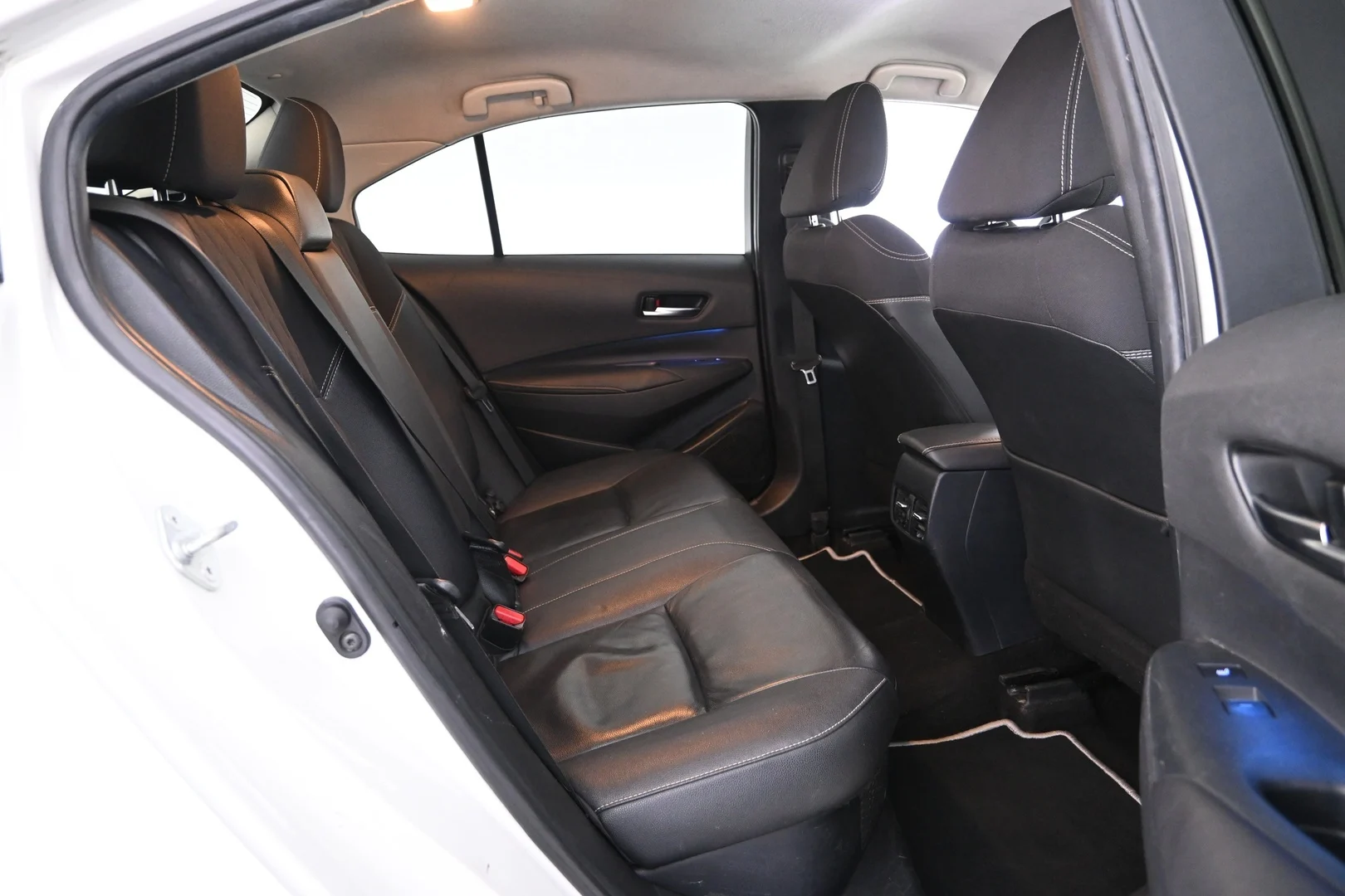 Car Image - 3oVkCmz8Noq72nYekZMZKJ