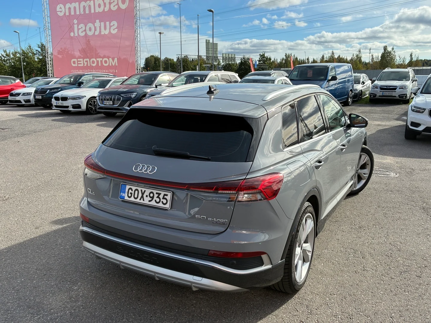 Car Image - jUoxiiPoL461DjriPmWYZ