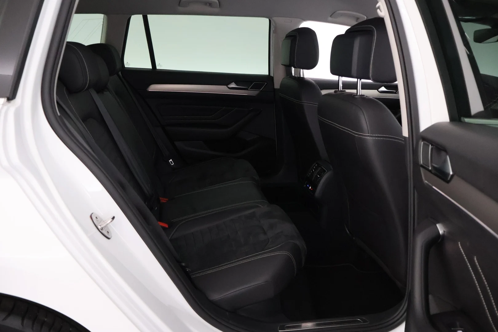 Car Image - 1NMUWUPGxJSmEkzaNAmIW8
