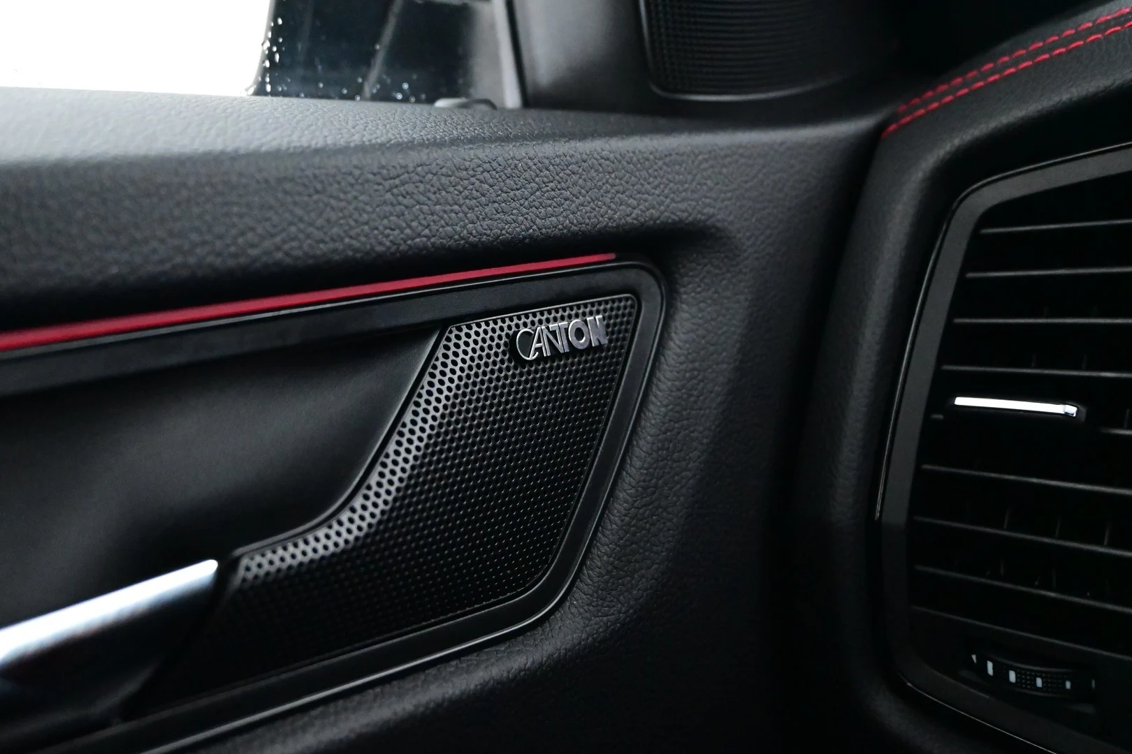 Car Image - 5a5jJNTMeEuo0sm9amO4xg
