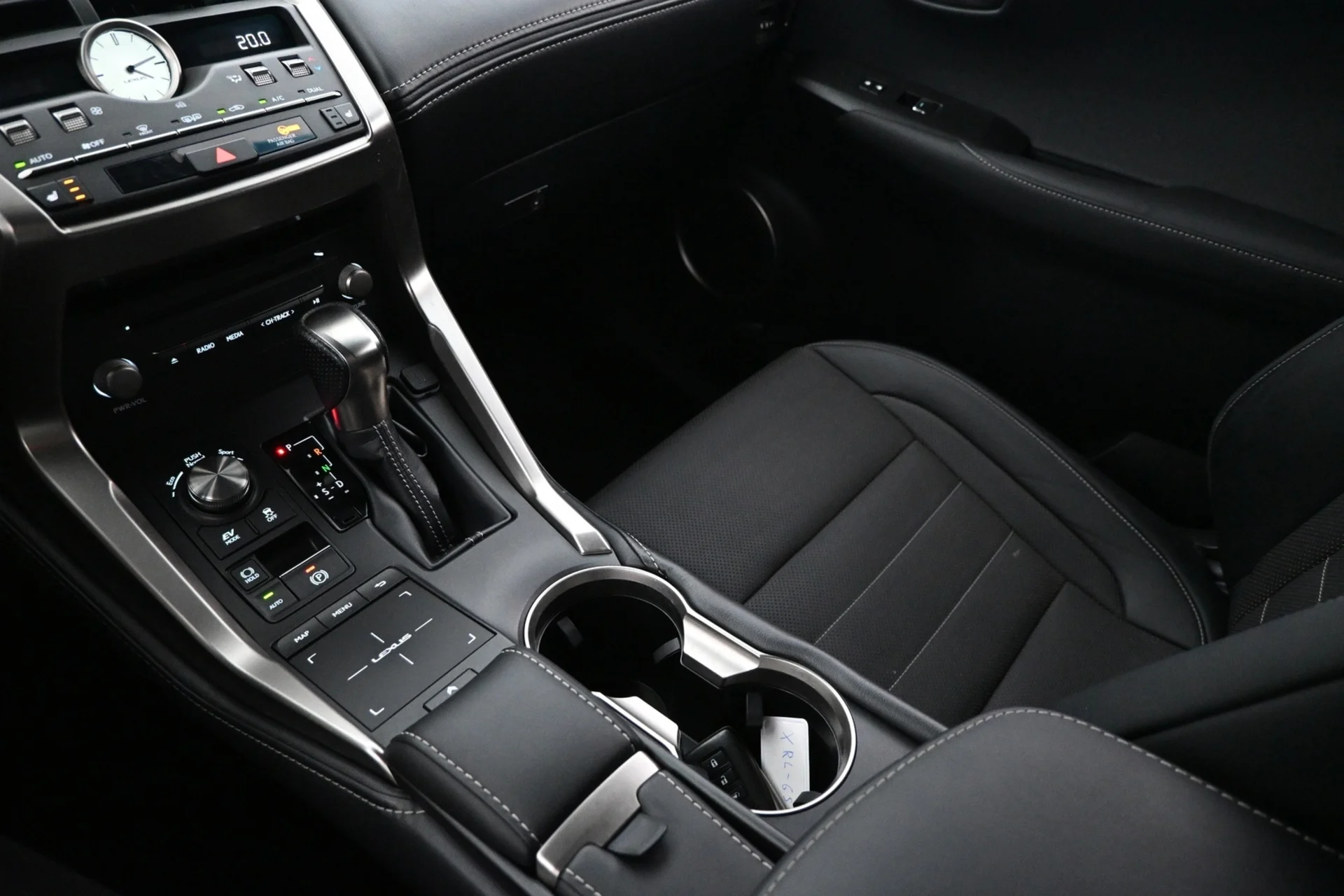 Car Image - 5WAv8O9Ei6CsI8p5bpp0bM