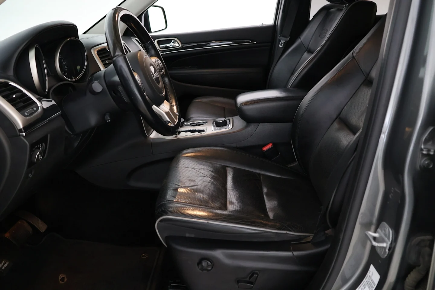 Car Image - 1MnMRlhWkbDMIVkj03IXFf