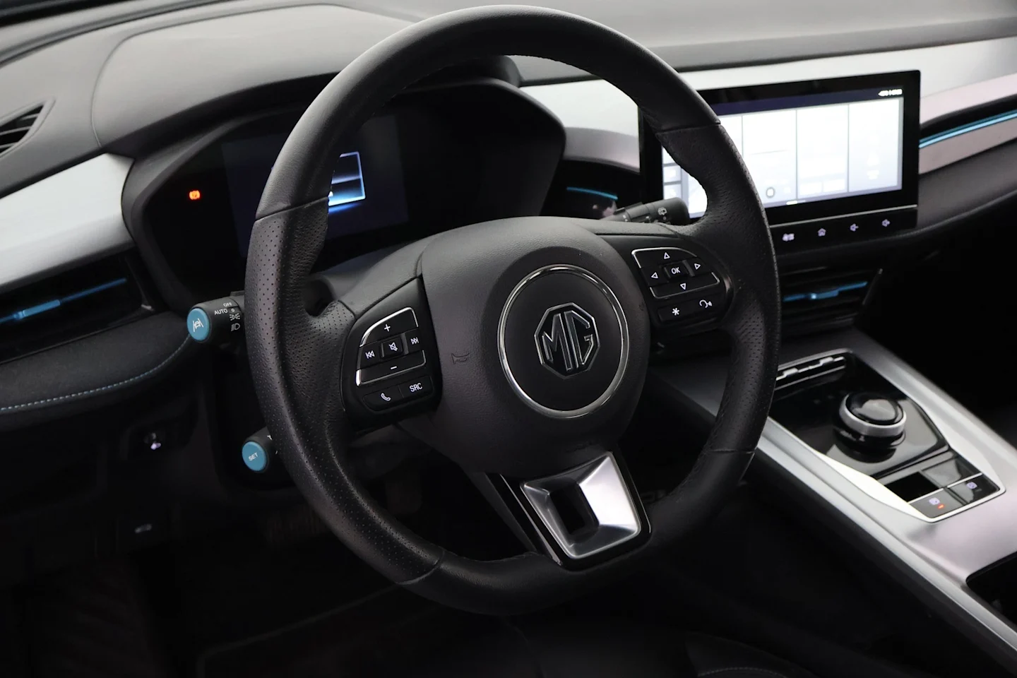 Car Image - 20c20iqXXOuIPNj3Hm6y1Q