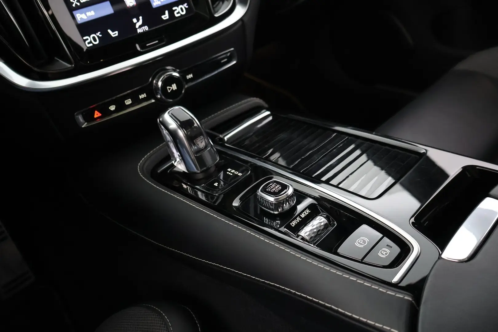 Car Image - z1am2p5GAmRyyYXqFDHx9
