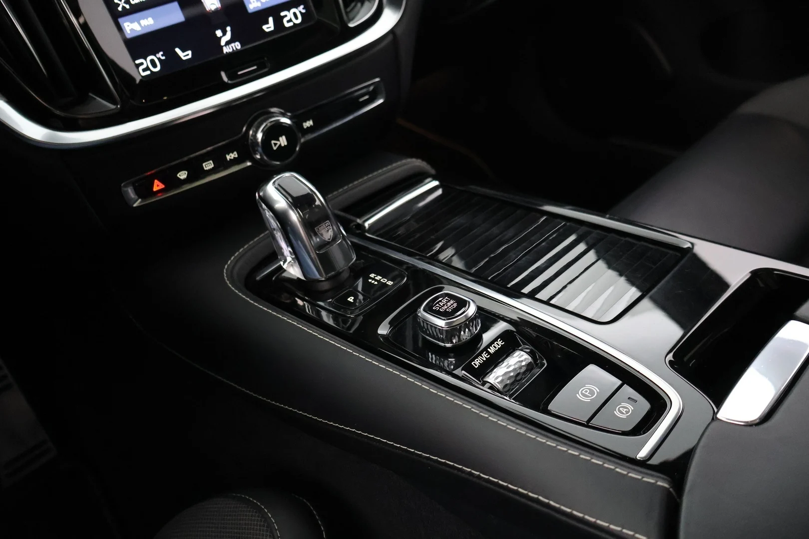 Car Image - z1am2p5GAmRyyYXqFDHx9