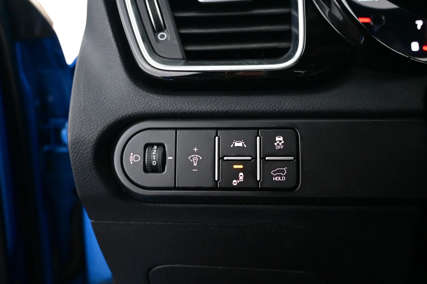 Car Image - gXquDdrPW8Ehza26hBAjs