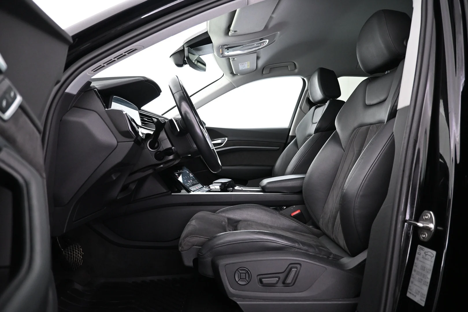 Car Image - 6HHJaYw6TyZhdUfUxhBqt