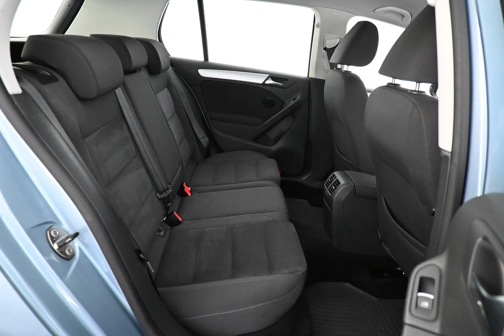 Car Image - 5U10idFNF65OTXwch644Mj