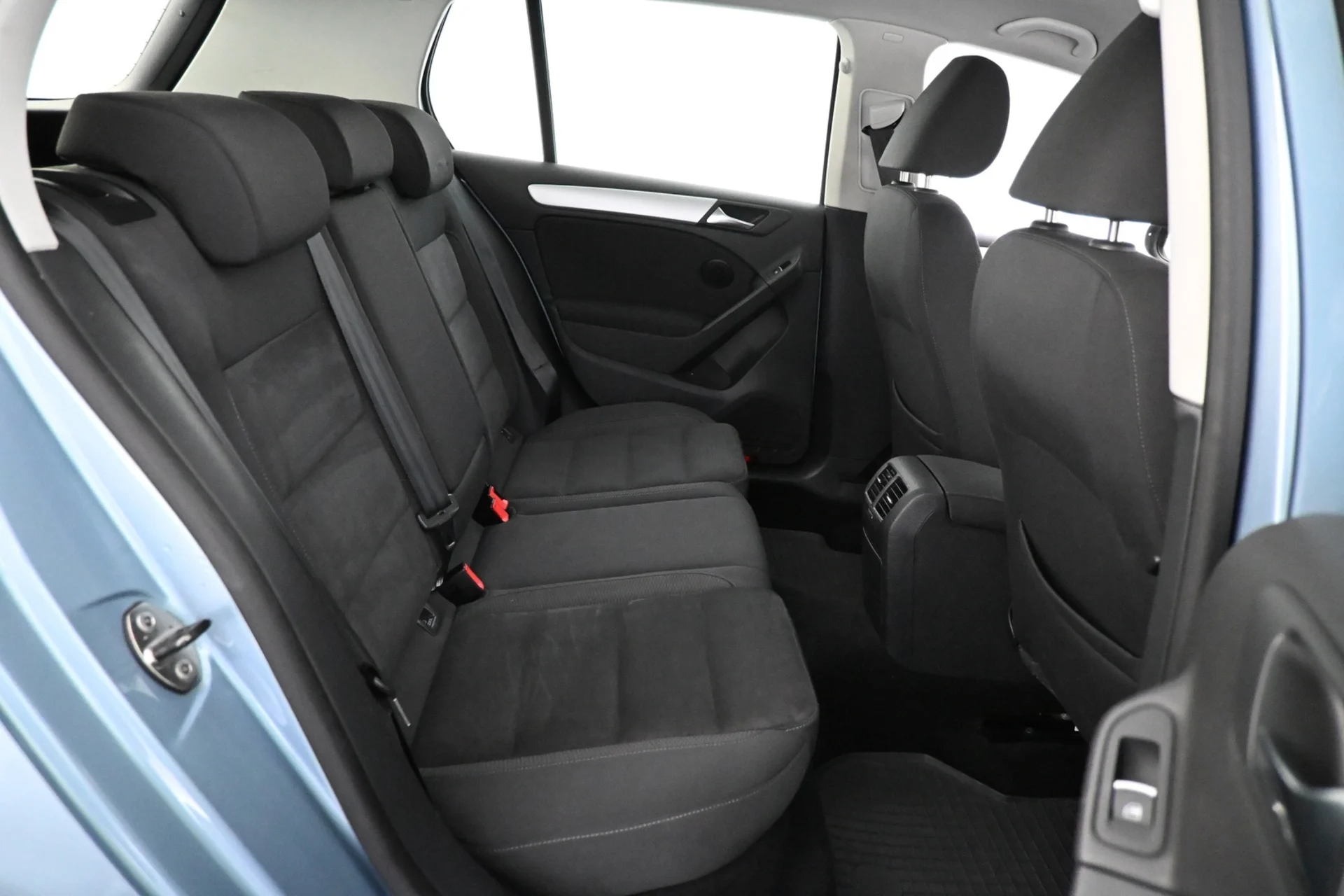 Car Image - 5U10idFNF65OTXwch644Mj