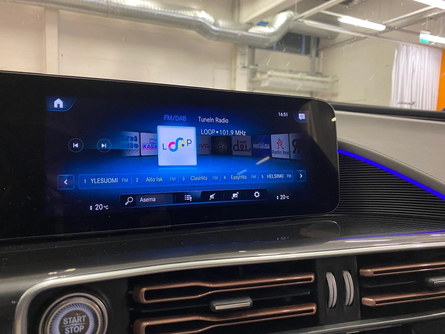 Car Image - 16VBxlXarnktcsLBJcrSOT