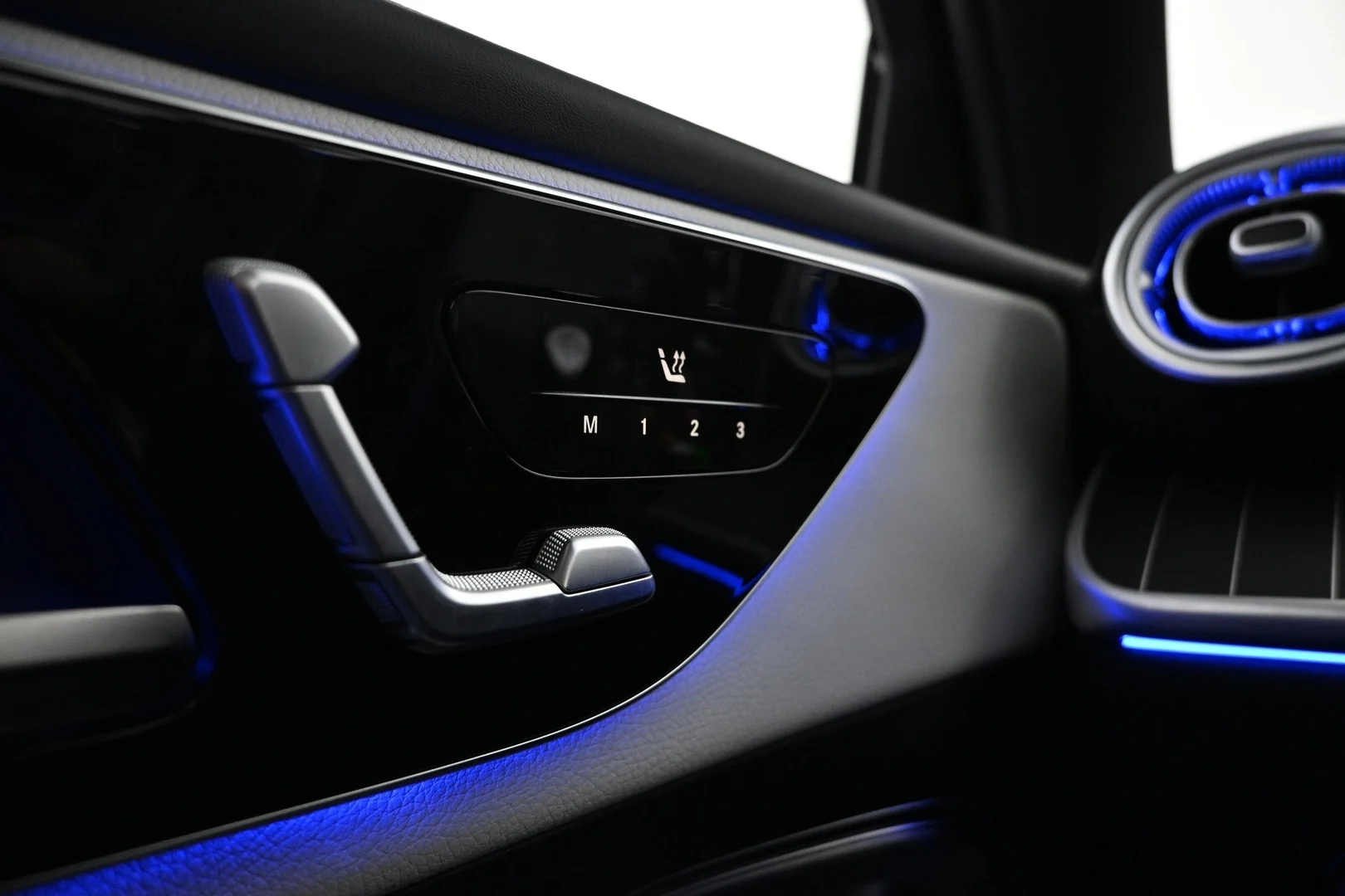 Car Image - 2pdVLEQMIqyOQS6dwaP5e0