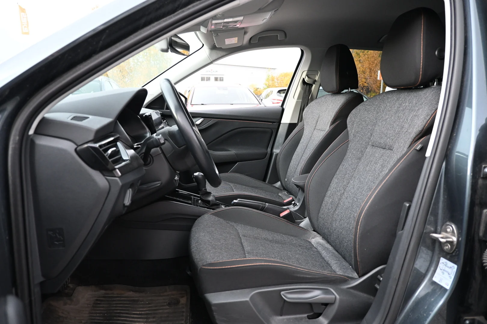 Car Image - 4Sdq9X0XlDZAf7MF0dxart