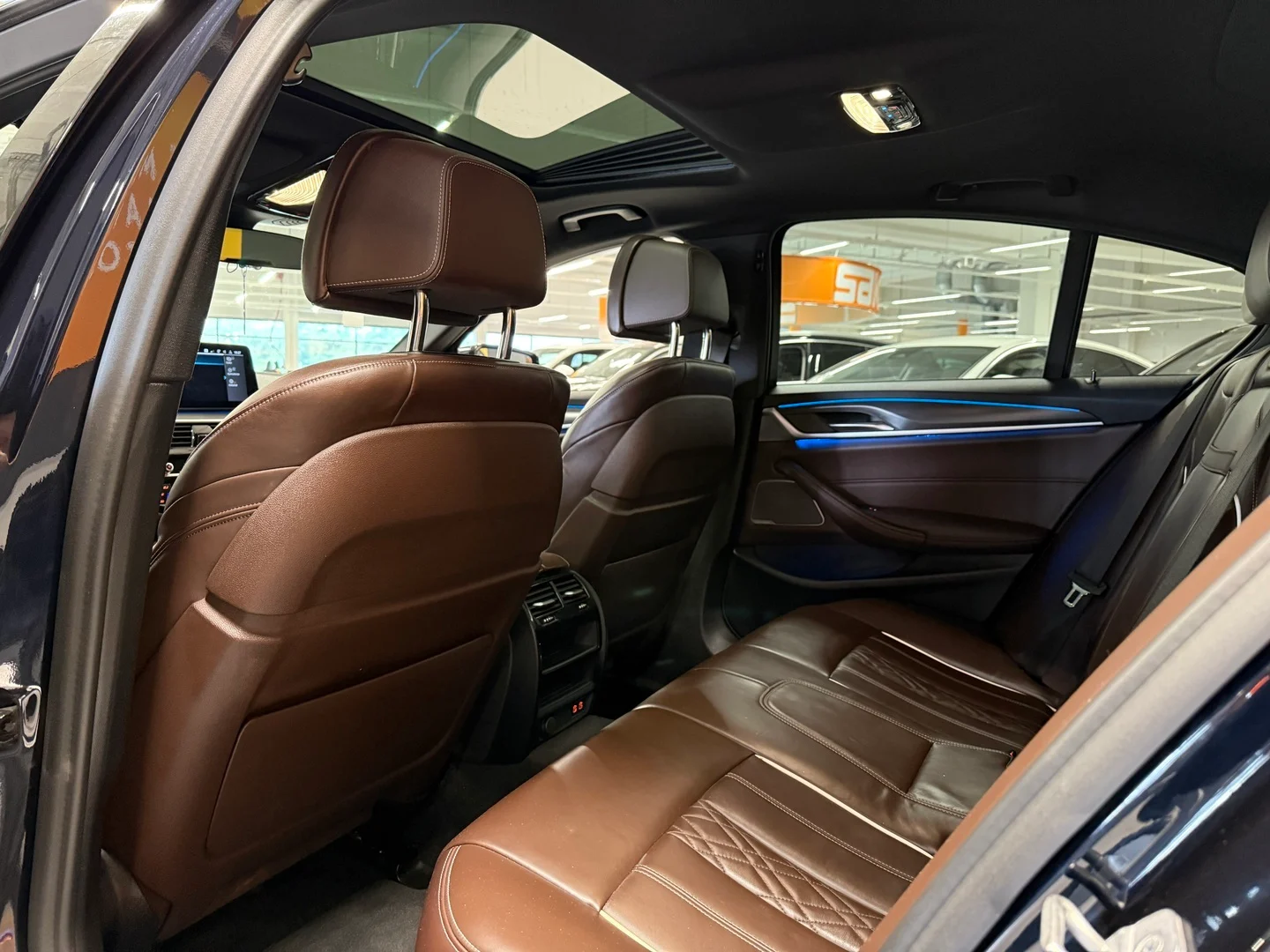 Car Image - 4YHOfKHrURFYGoZf2CTjgl