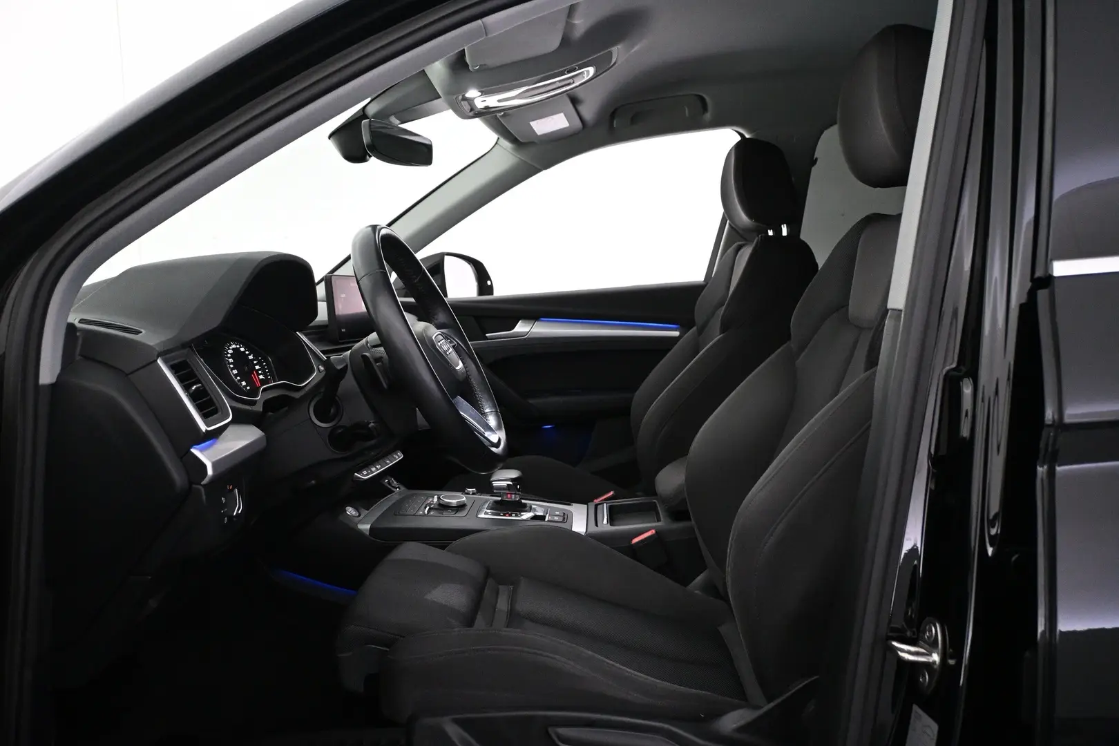 Car Image - 5XfgLplBDvUcwVub8q5bJD