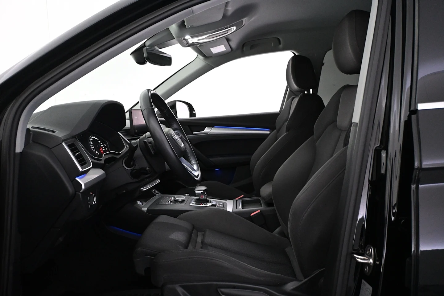Car Image - 5XfgLplBDvUcwVub8q5bJD