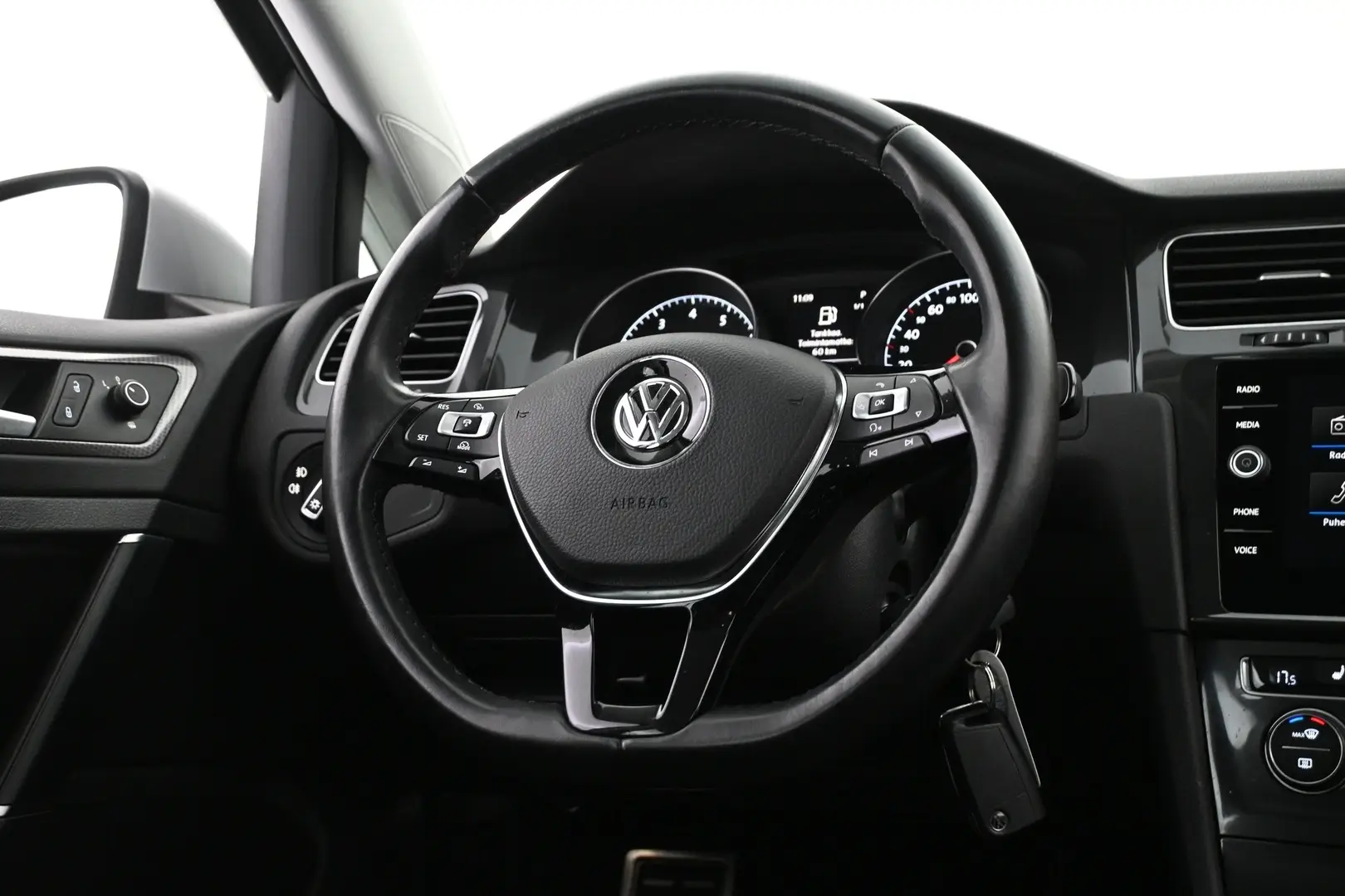 Car Image - 65Kj3jVFeTFCi87f1OpcIM