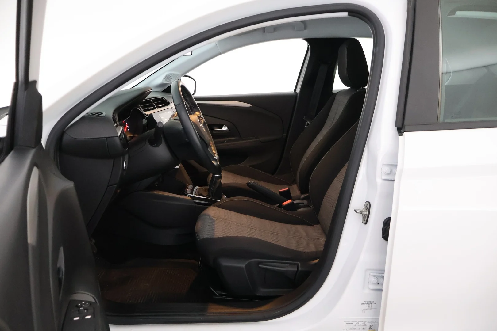 Car Image - VduUhebMctEXxyM7xrY2H