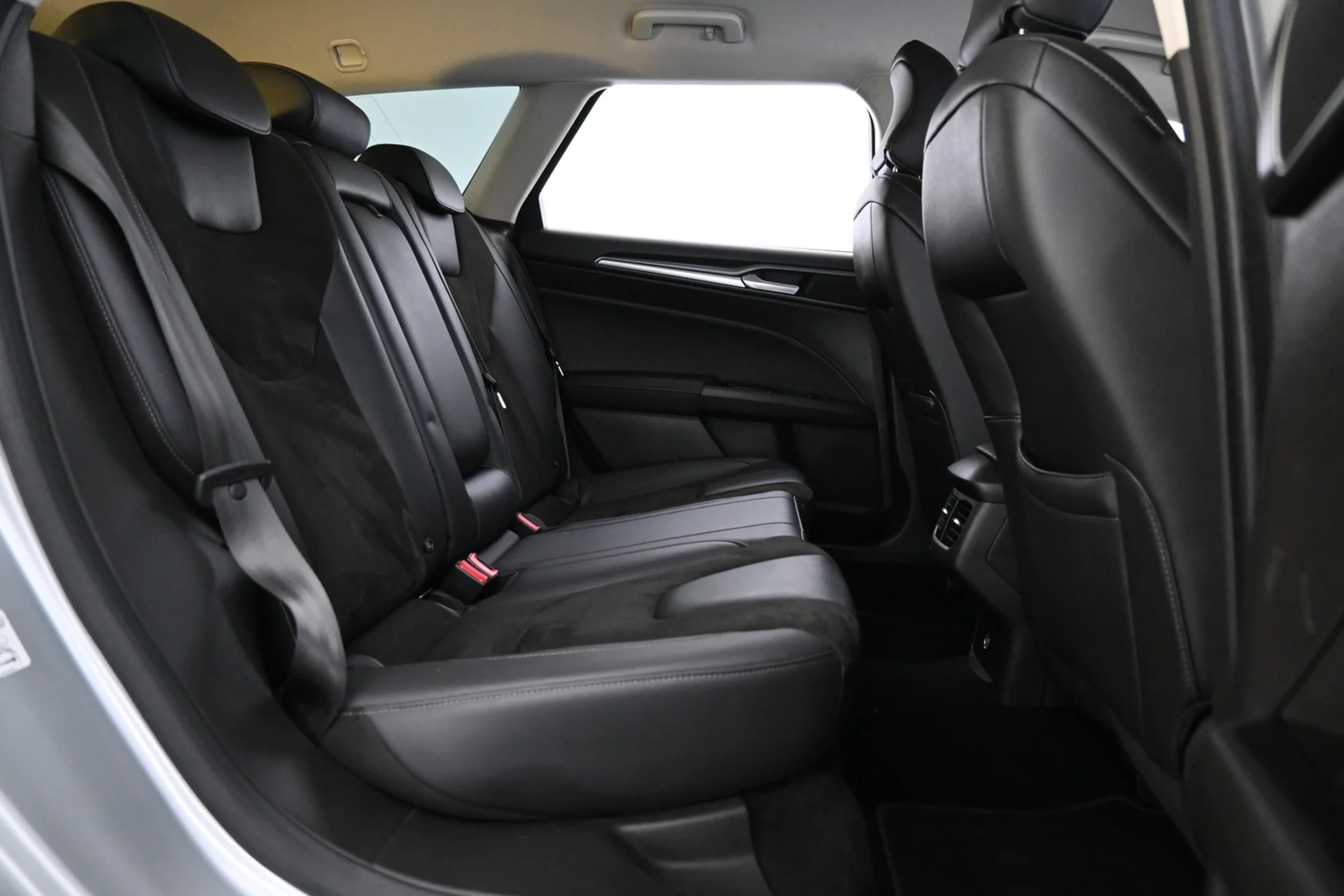 Car Image - 192CHfi37JWYLvfQ5SqNVE