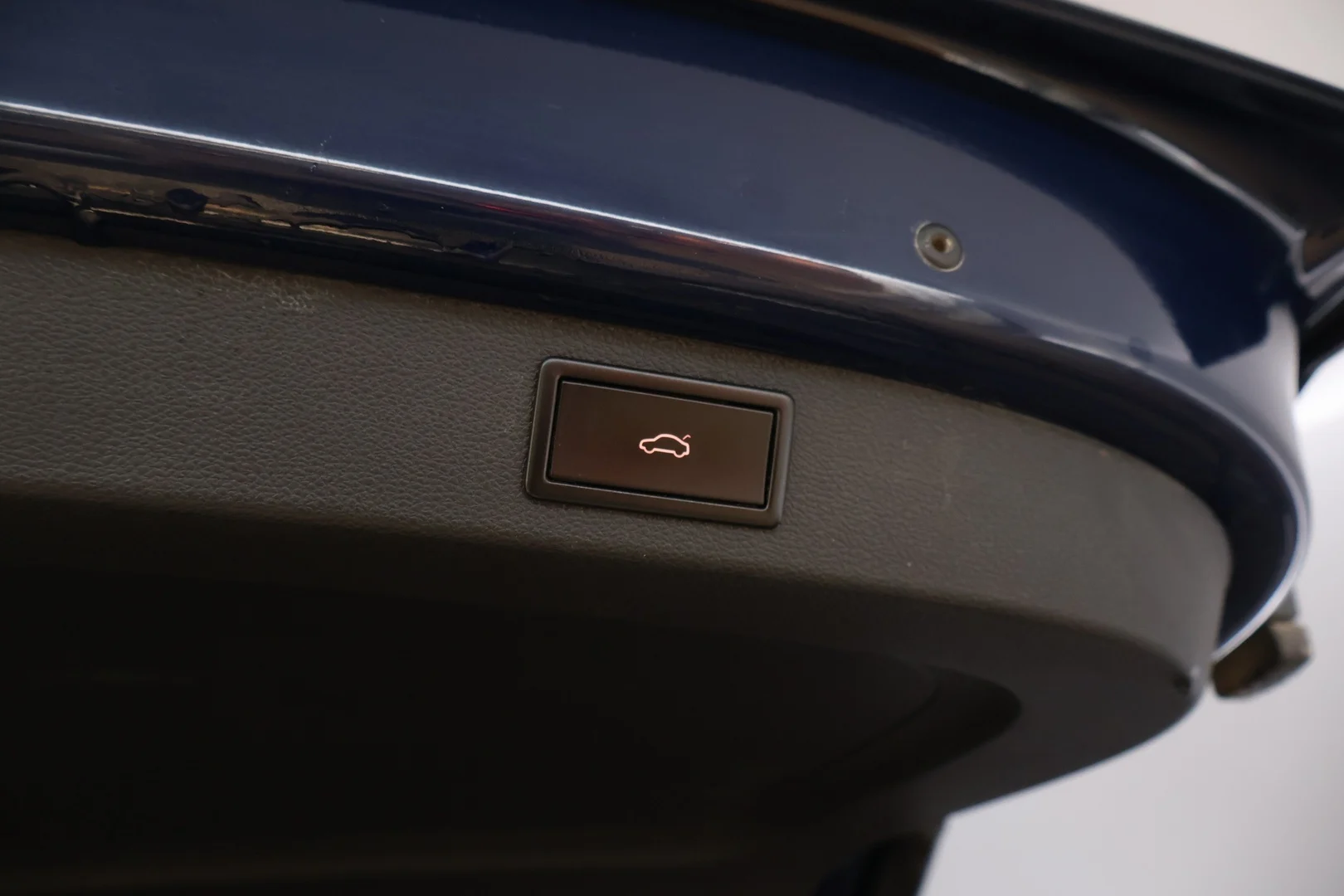 Car Image - 7uogmKNpzf2aIPJcpooVbm
