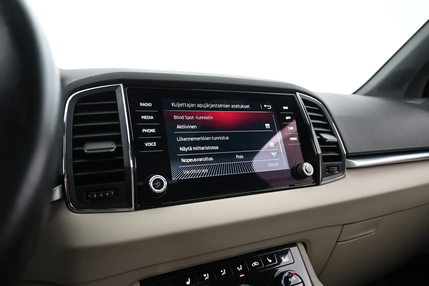 Car Image - 6mg8hPPqB5BCmJrFR42TpT