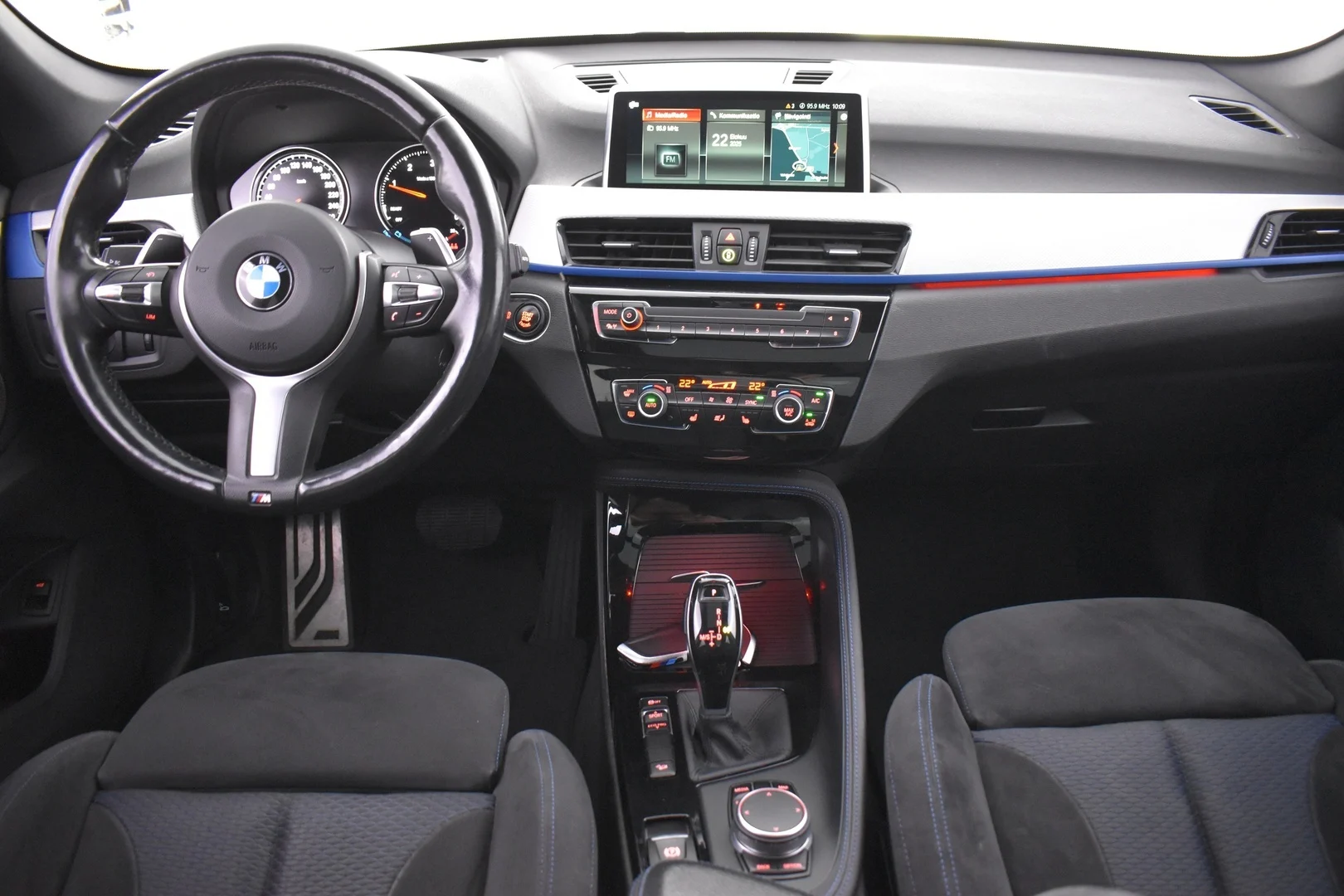 Car Image - 1x1AG3TxLNEnjLxMxMH1fR