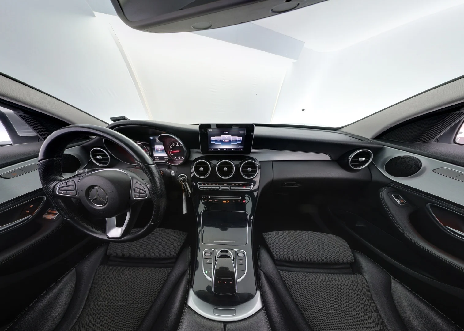 Car Image - 5pwVLF1TJhhO3DxpNDRgwd