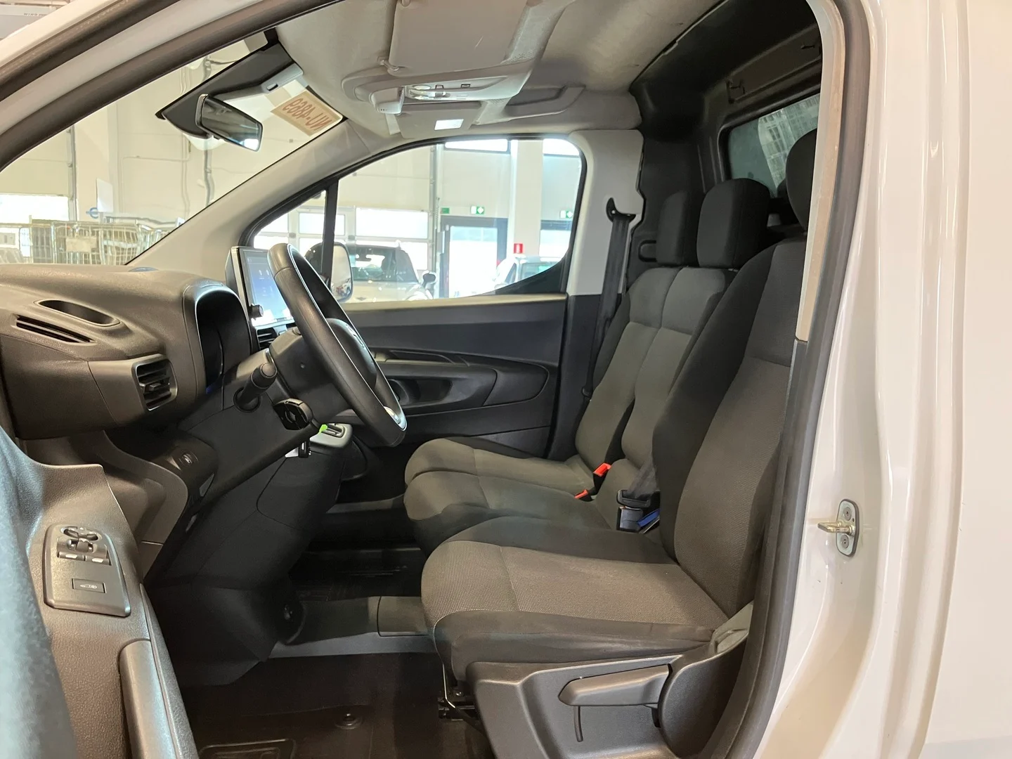 Car Image - 4ZbBAXN3QFdmSig65TyAiE