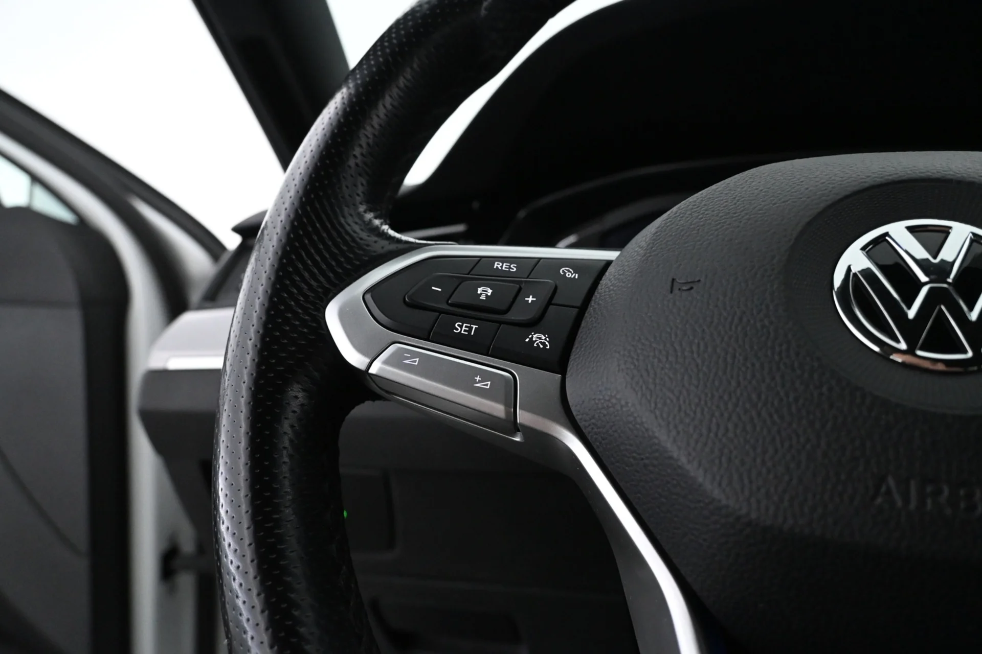Car Image - 1LtnoyLZX0pyrjpMjGBBvu