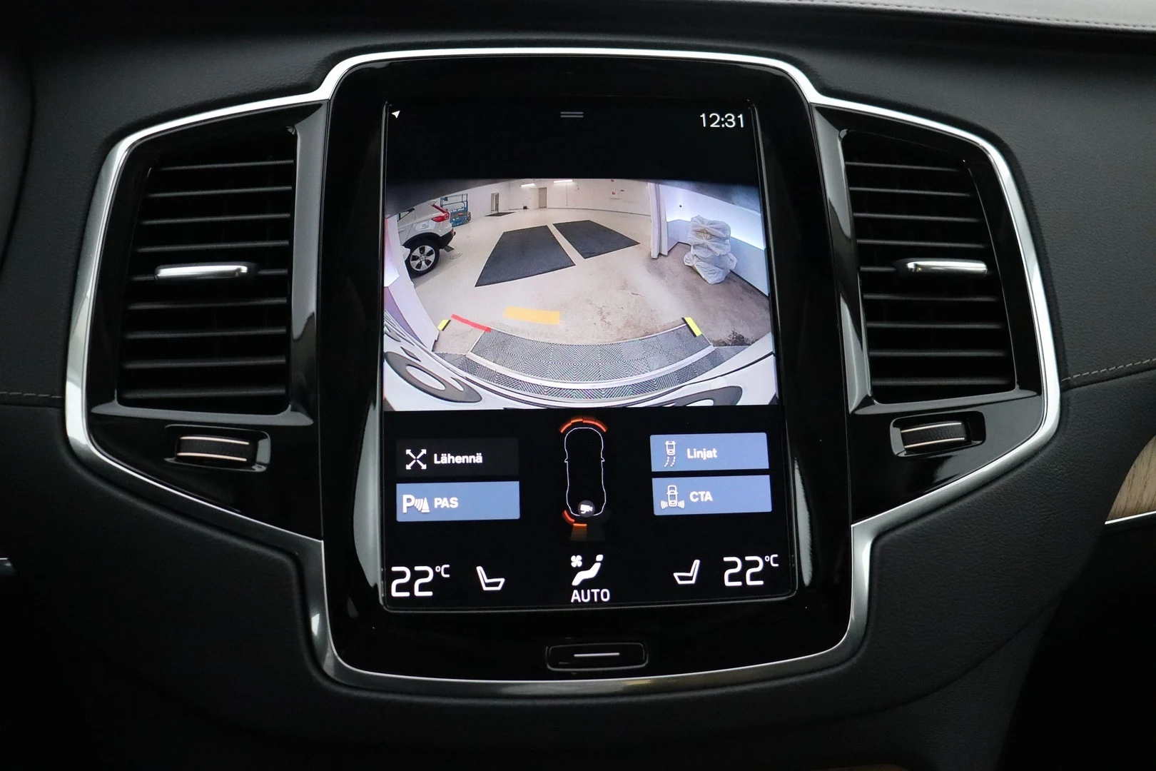 Car Image - 2MBbTSDhgg1PyLUQXcRg6E