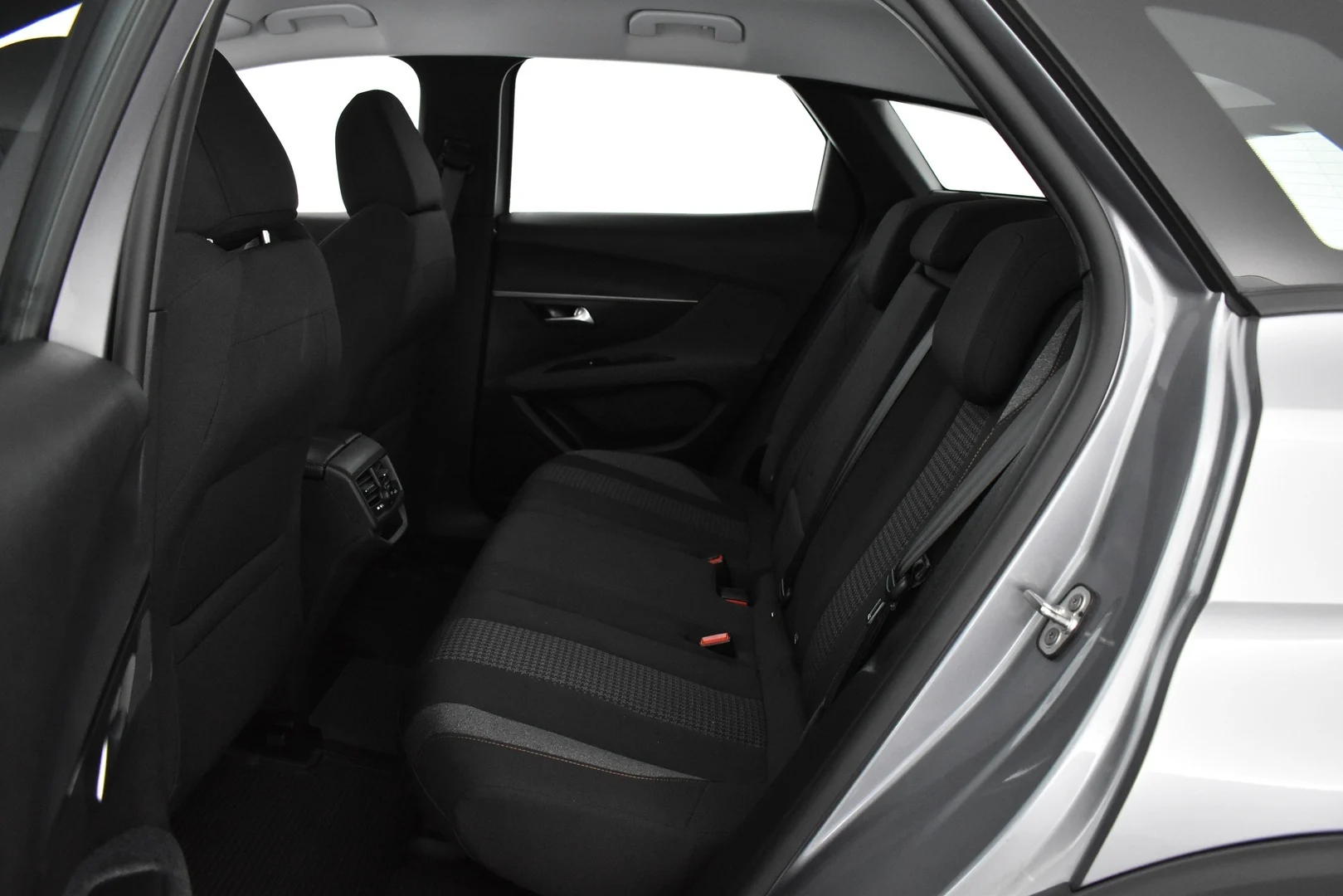 Car Image - 15rTdVIUWDPN3qFciWtYXb