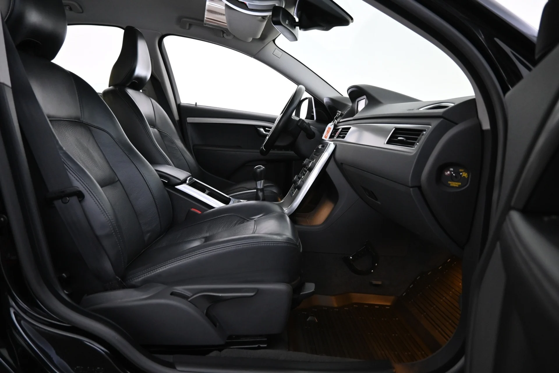 Car Image - 6ZVkwlAdicvEfPTMMMdwH3