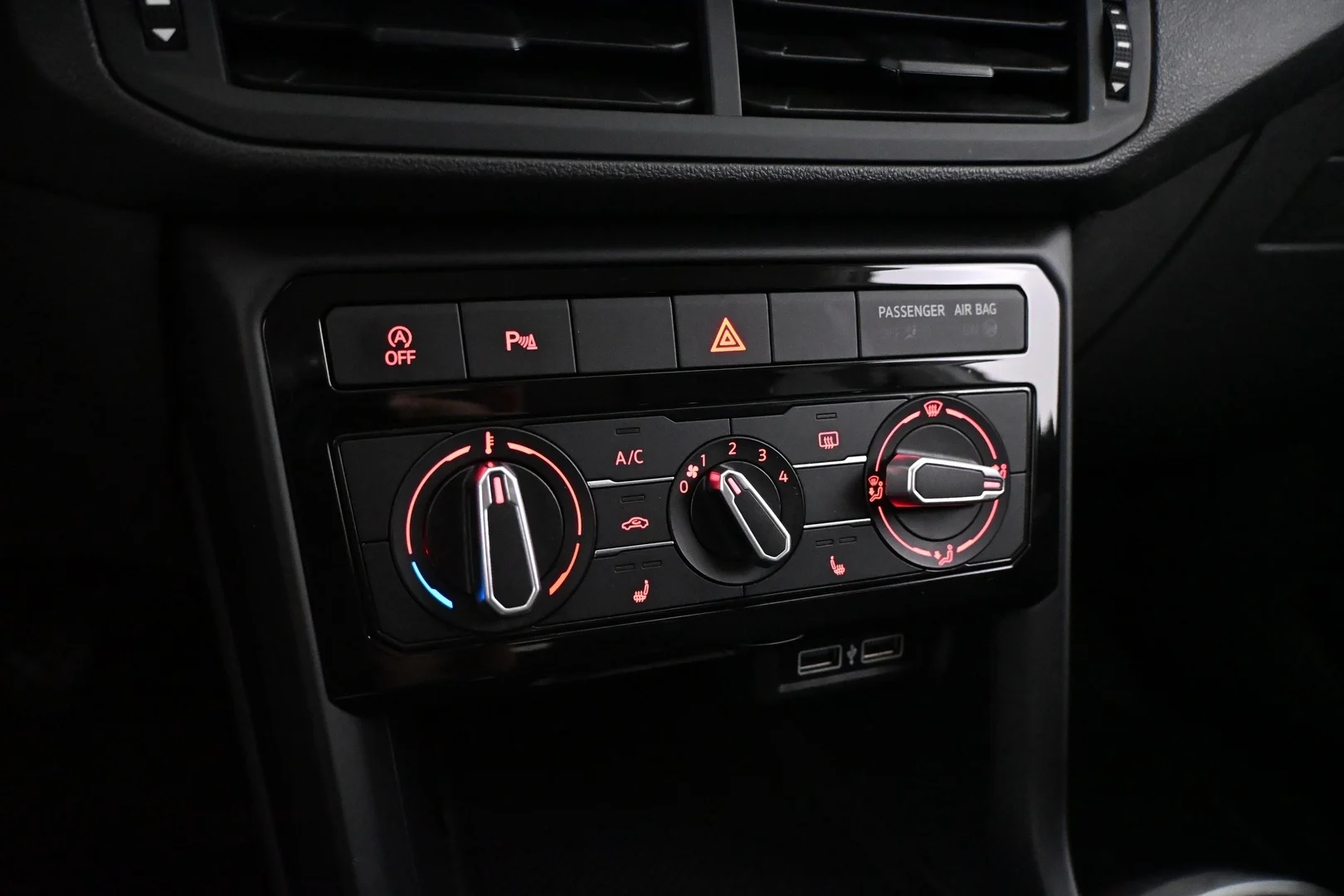 Car Image - 1ooVZyqRJCpLWCmL6r72Md