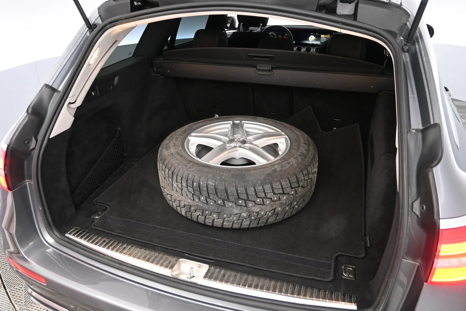 Car Image - 4UG0Z5jGIsw90TGmykt9zb
