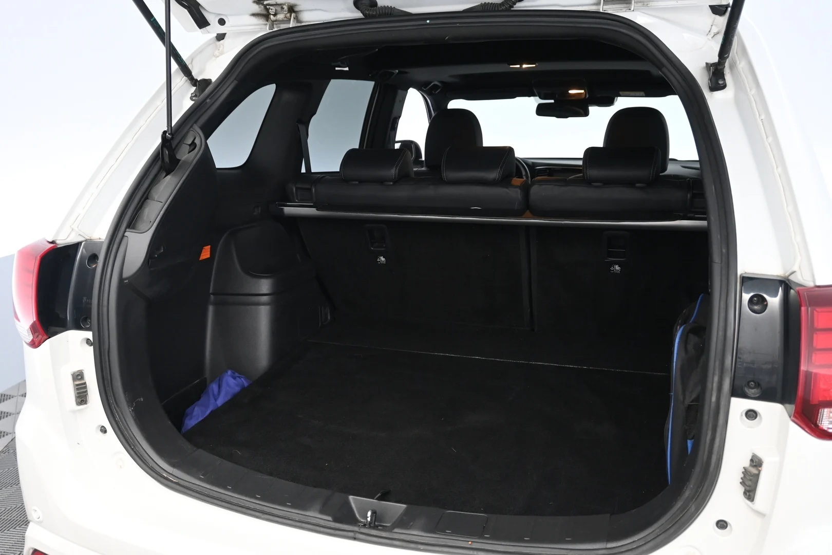 Car Image - 1OvFJIjkPc9ffGKD79aI2z