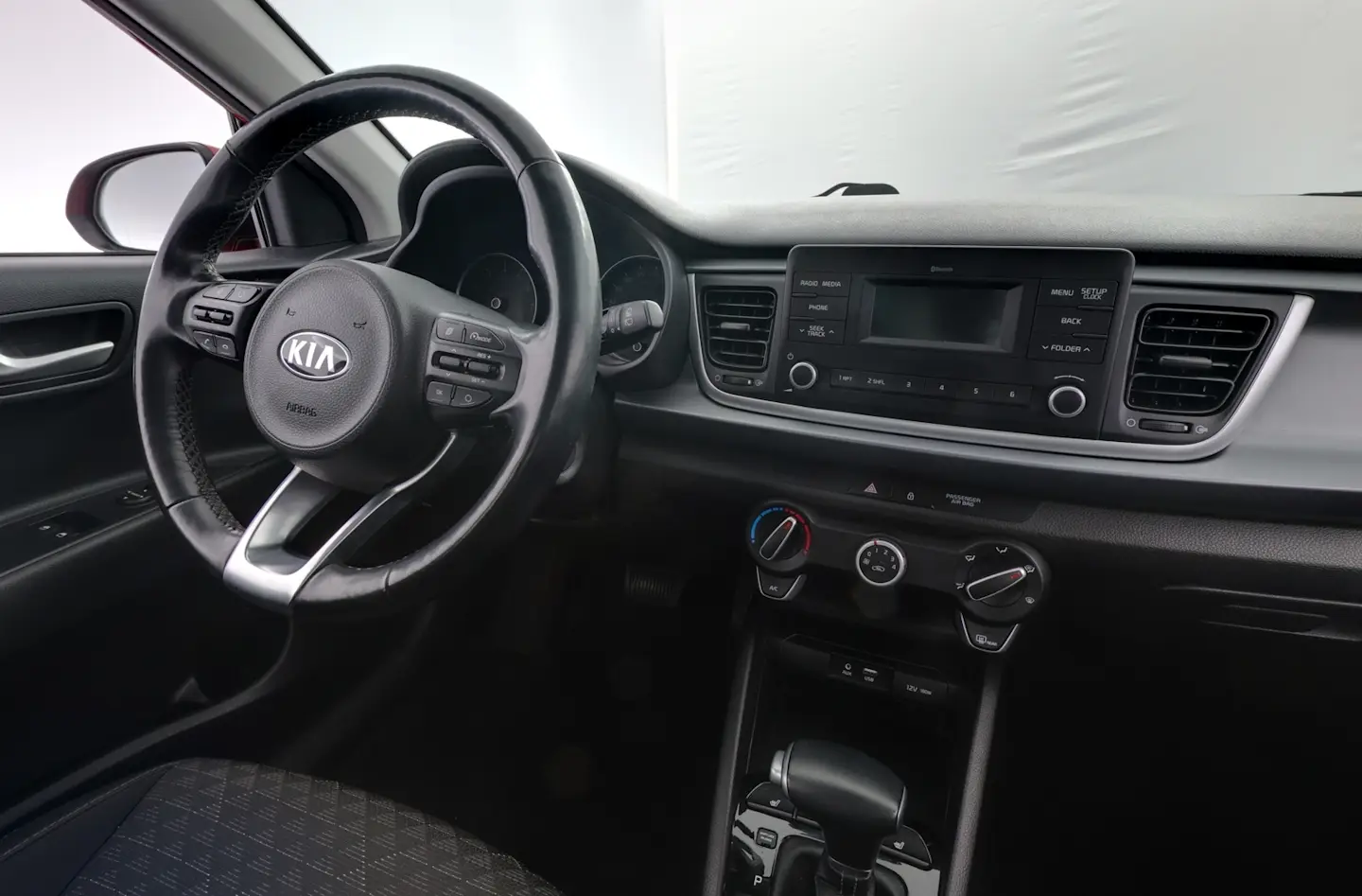 Car Image - 2CvGpHbNGiT4ZfuMV451fn
