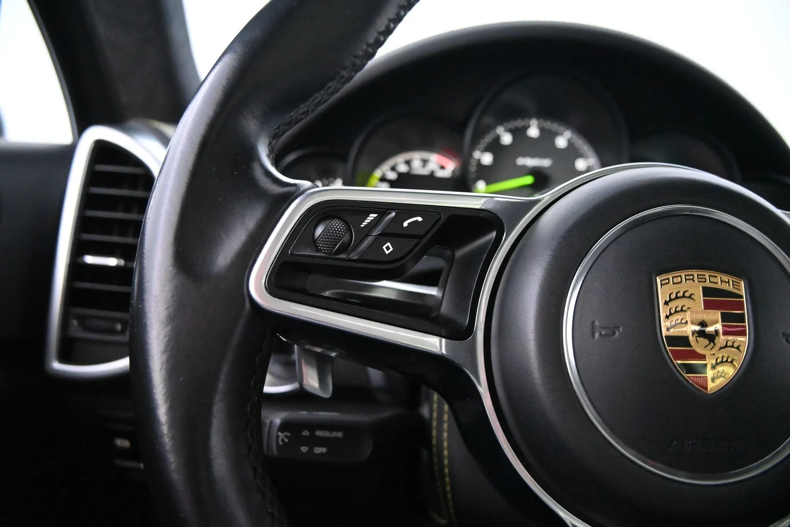 Car Image - 2JgLqTEthR90tVLp8p5Q1T
